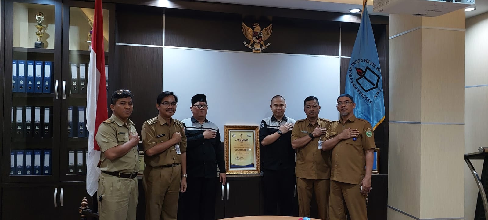 KUNJUNGAN TIM KESBANGPOL KE KANTOR APTISI WILAYAH II A